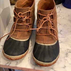 New used Sorel duck boots